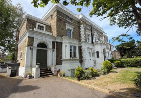 6 Wyburn Court, 22 Ewell Road, Surbiton, Surrey, KT6 6HX