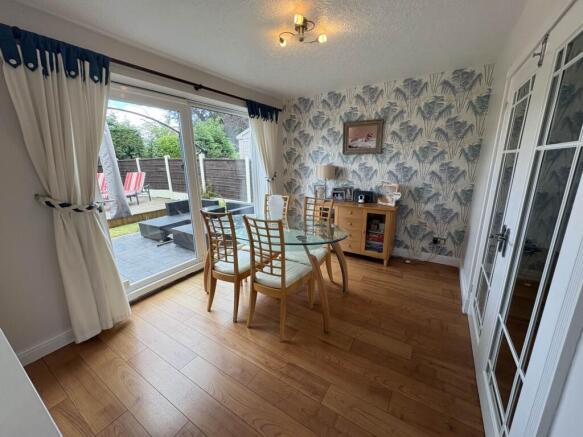 4 bed Detached for sale Image 7