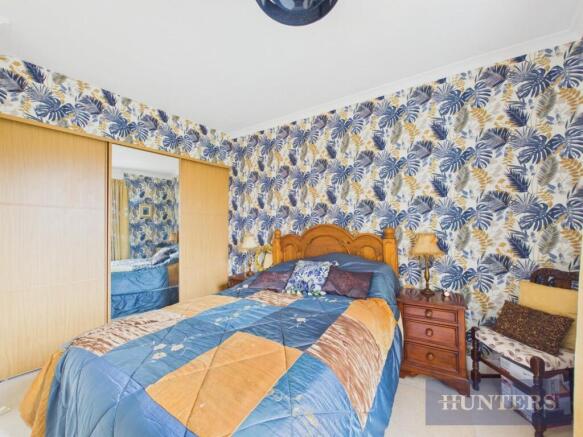 2 bed Flat for sale Image 11