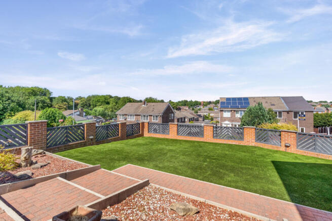 4 bed Detached for sale Image 6