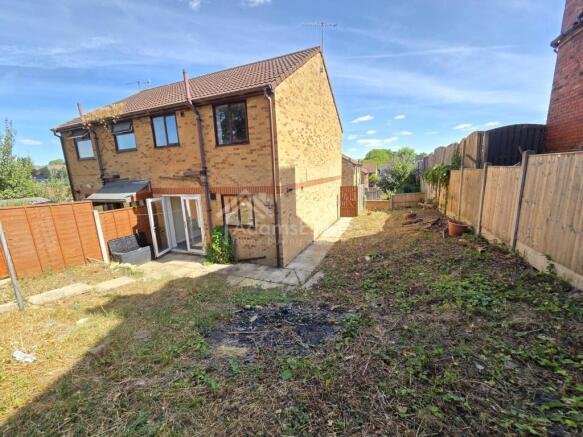 3 bed Semi-Detached for sale Image 10