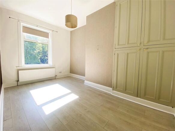 3 bed House to rent Image 5
