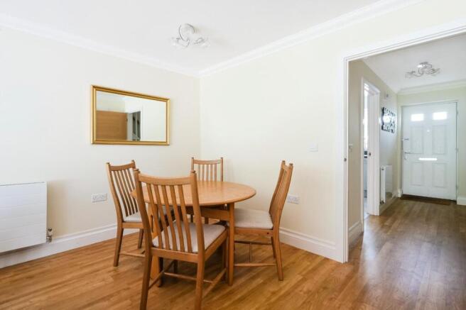 Stanton Grove, Tadworth, KT20 photo 4