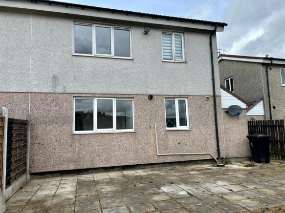 3 bed Semi-Detached for sale Image 11