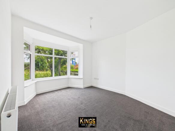 3 bed Semi-Detached for sale Image 3