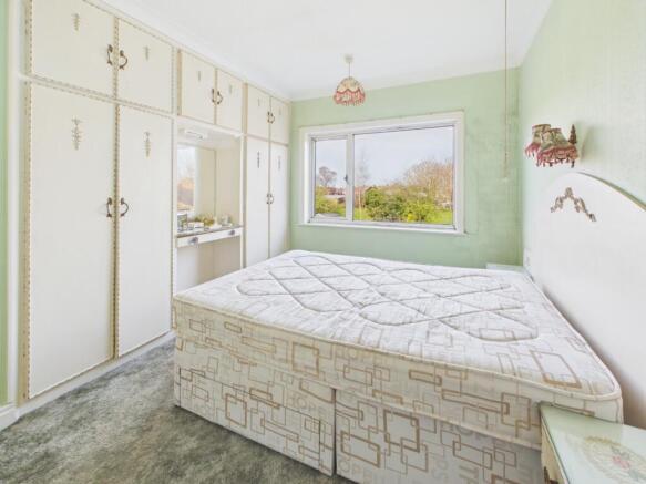 3 bed Terraced for sale Image 9