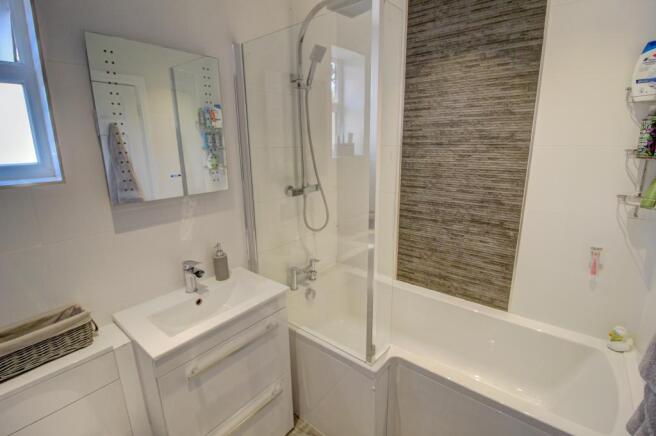 Petrebrook , Chelmsford, CM2 (15)