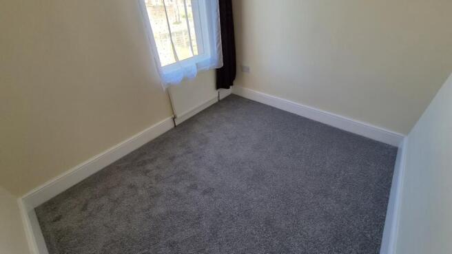 2 bed House to rent Image 6