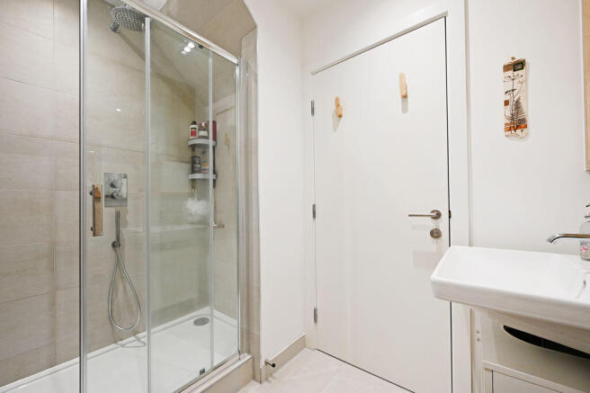 2 bed Town House for sale Image 10