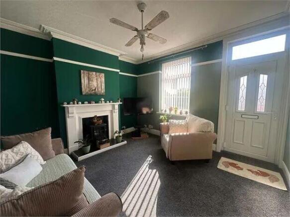 2 bed Semi-Detached for sale Image 2