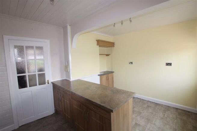 Fitted Dining Kitchen:
