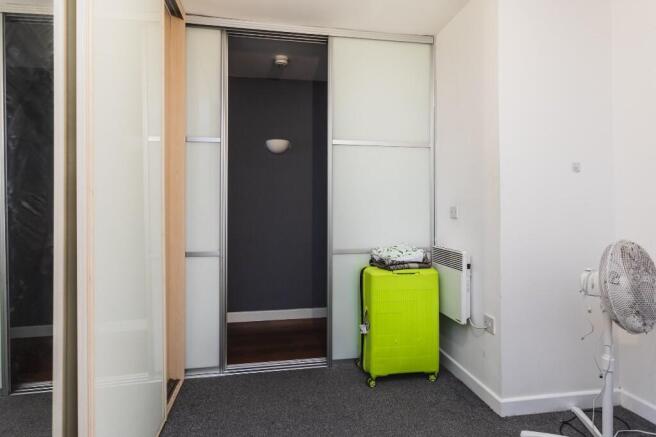 1 bed Flat for sale Image 11