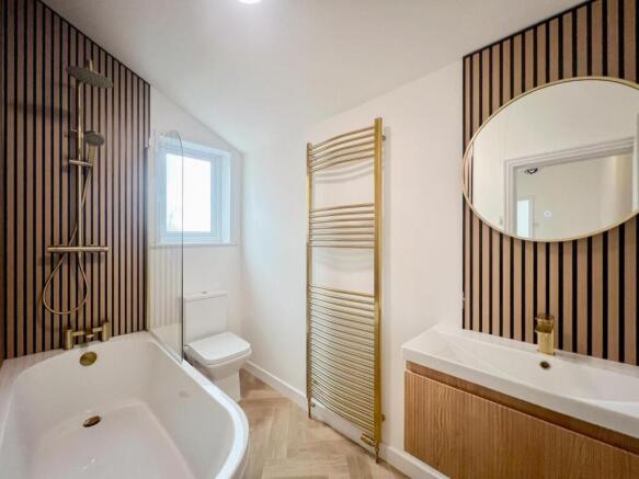 3 bed Terraced for sale Image 11