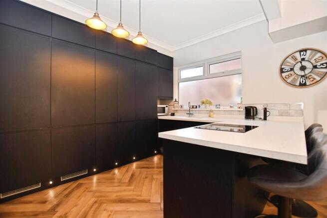 Fitted Kitchen