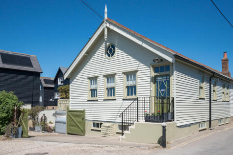 Island Wall, Whitstable