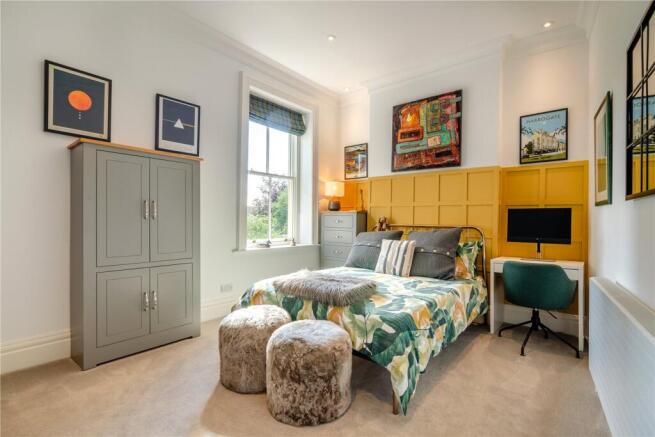 5 bed Terraced for sale Image 12