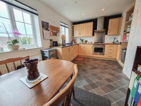 Kitchen & Dining Room