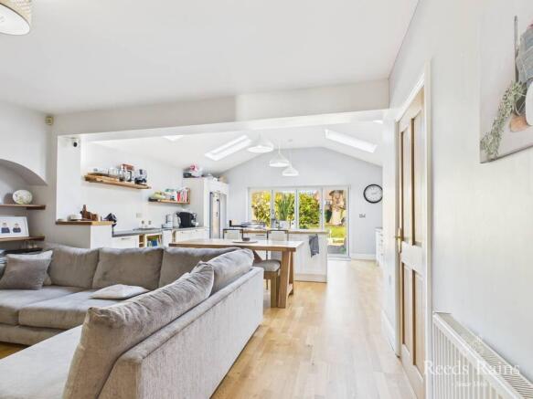 3 bed Semi-Detached for sale Image 9