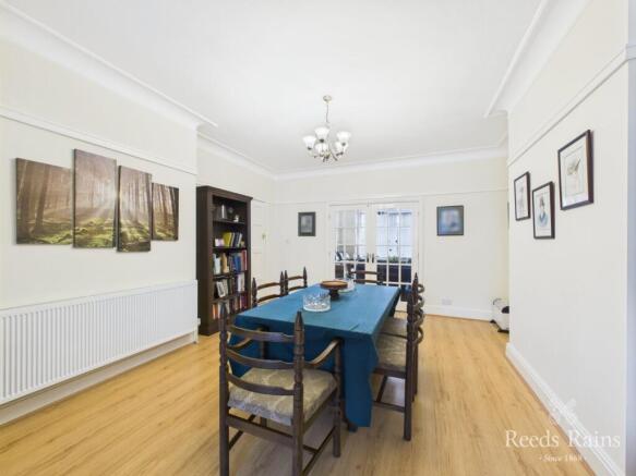 4 bed Semi-Detached for sale Image 8