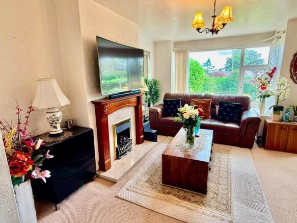 3 bed House to rent Image 5