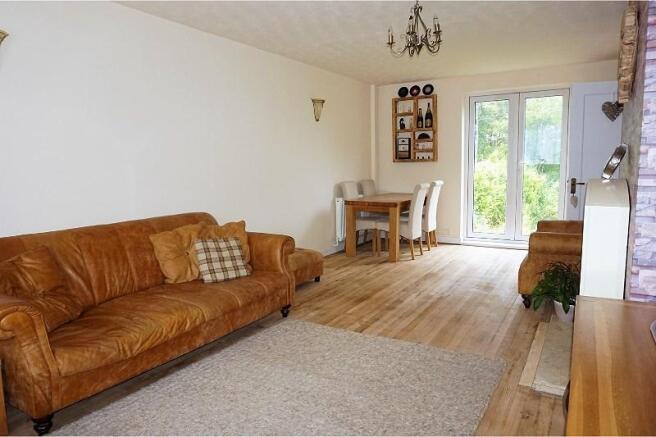 Lounge/Dining Room