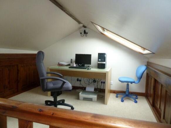 Photo 8