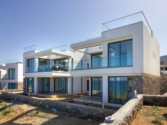 2-bedroom luxury SEAFRONT penthouse + communal swimming pool + within a complex + roof terrace + underfloor heating Image 9999 12