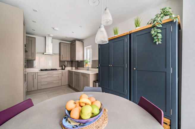 1365725-2-68ee290...