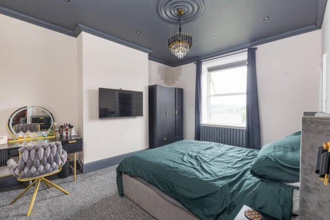 4 bed Terraced for sale Image 8