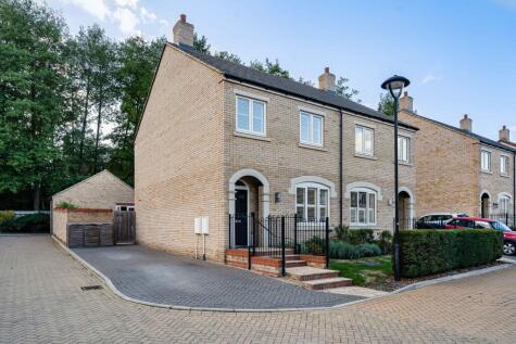 Alfred Row, Fairfield, SG5