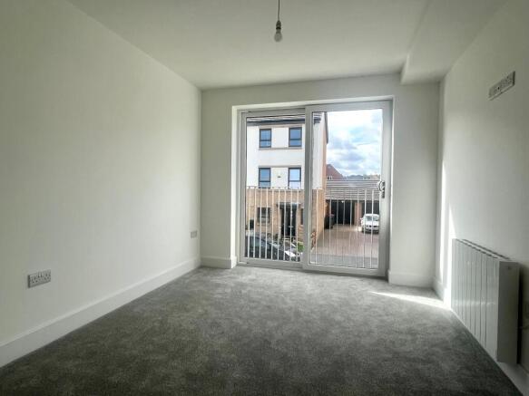 4 bed Town House to rent Image 6