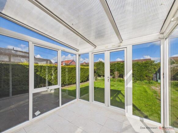 2 bed Semi-Detached Bungalow for sale Image 12