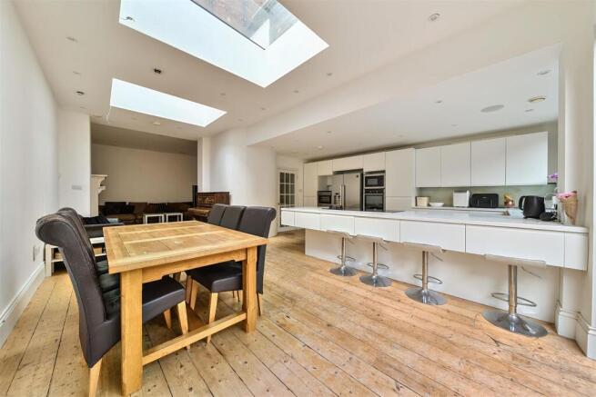 Kitchen/Dining Room