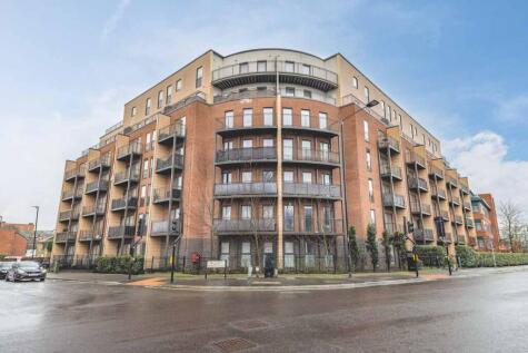 Stoke Road, Slough, SL2