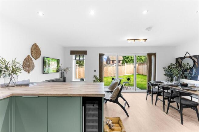 4 bed Detached for sale Image 11