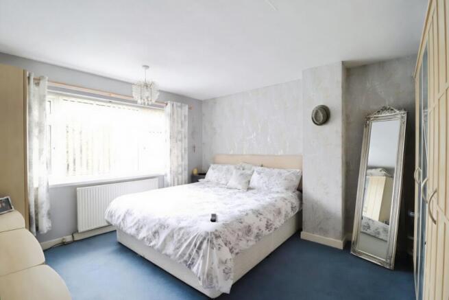 3 bed Semi-Detached for sale Image 11