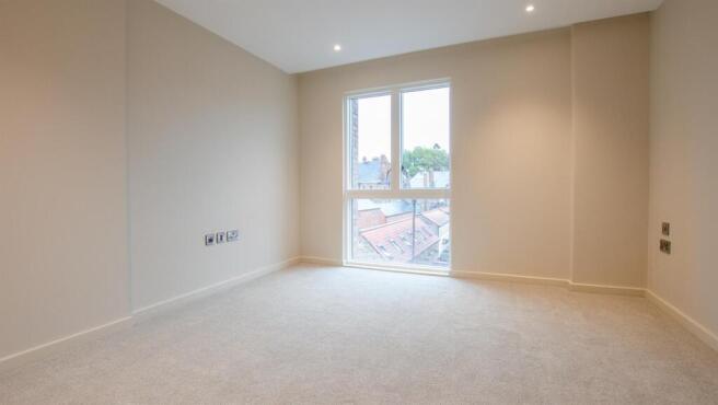 2 bed Apartment to rent Image 8