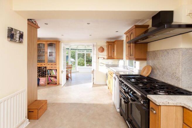 Kitchen / Brea...