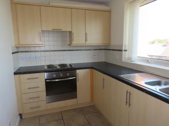 2 bed Flat to rent Image 5