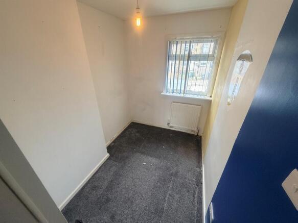 3 bed Semi-Detached for sale Image 10