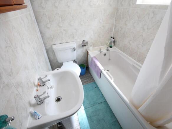 6 bed End of Terrace to rent Image 7