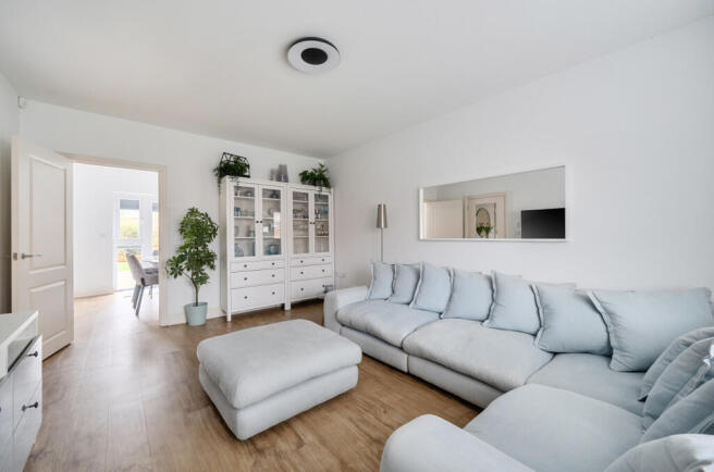 1406740-18-698714...