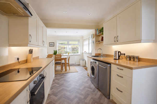 2 bed Bungalow for sale Image 5