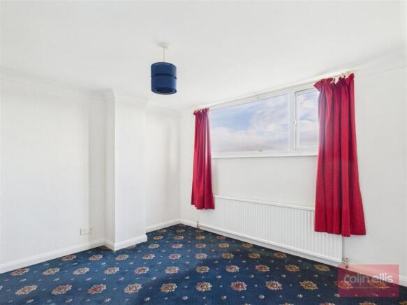 3 bed Semi-Detached Bungalow for sale Image 12