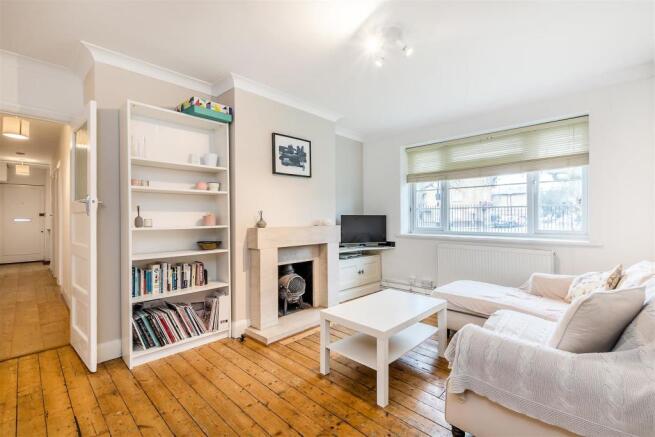 13 Benhurst Court-6.JPG