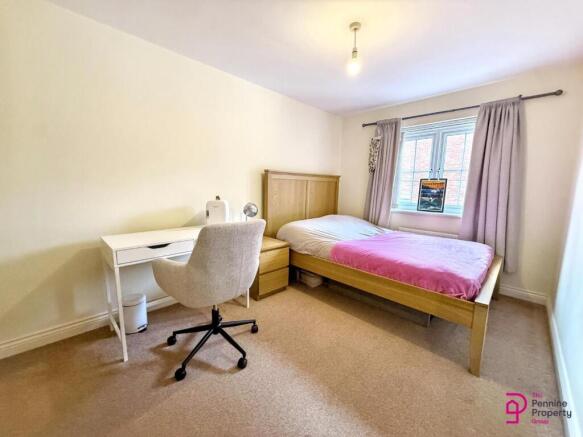 4 bed Semi-Detached for sale Image 12