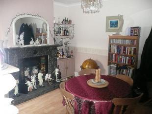DINING ROOM: