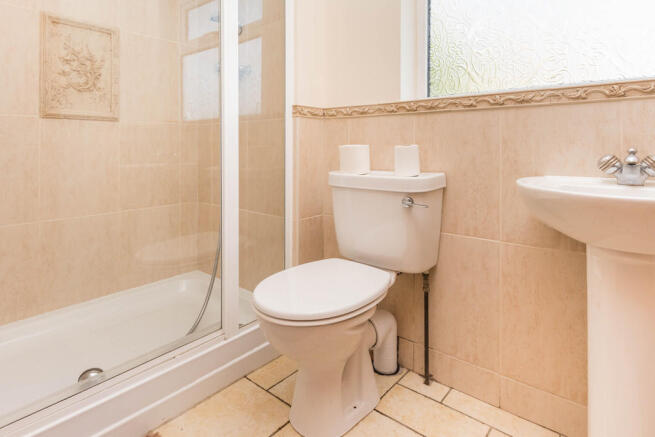 Downstairs Shower...