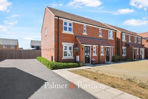 Barnacle Way, Clacton-on-Sea, Essex, CO16