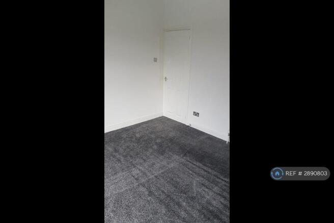 2 bed Terraced to rent Image 9